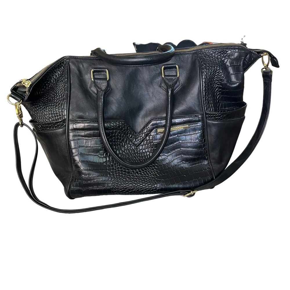 STEVE MADDEN Like New Black Faux Leather Large bag. Snakeskin design.